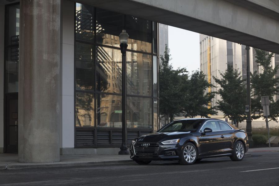  Audi A5 Coupe 2.0T Quattro 2016 года  (NA) (фото 3 из 14)